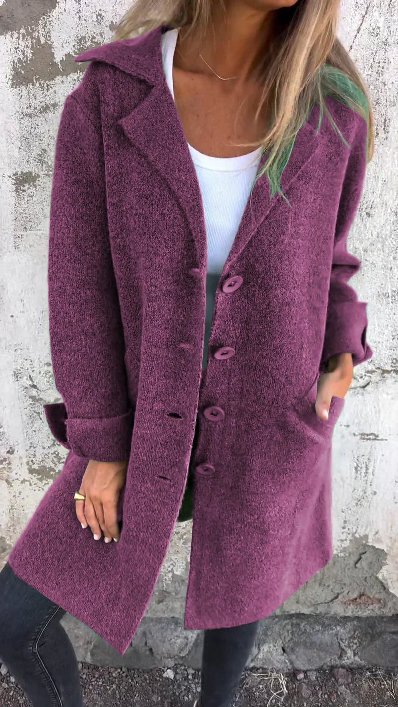 Virela - a long coat that effortlessly blends casual comfort with refined style