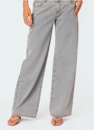 Zura - a versatile pair of jeans that offer both style and comfort