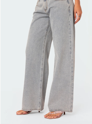 Zura - a versatile pair of jeans that offer both style and comfort